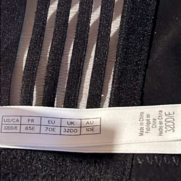 NWOT Le Mystere Second Skin Back Smoother Underwire Bra - Picture 11 of 12